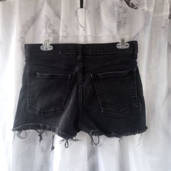 *Gap denim shorts size 28 ( box AT ) - Picture 2 of 5